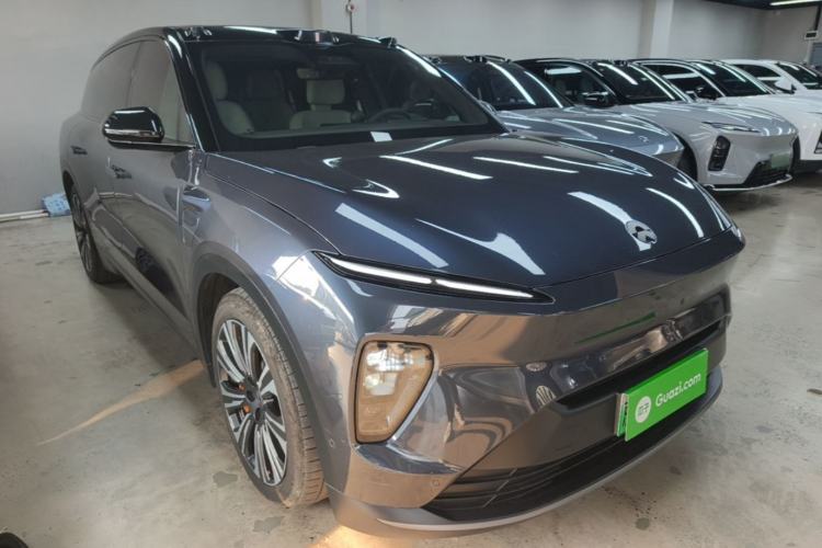 Used Nio ES8 2023 75 kWh Executive Edition Front Right 45 Deg