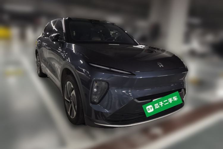 Used Nio ES8 2023 75 kWh Executive Edition Front Right 45 Deg