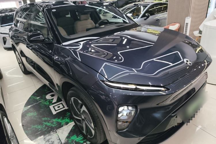 Used Nio ES8 2023 75 kWh Front Right 45 Deg