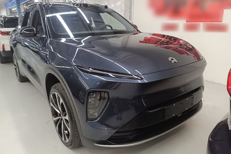 Used Nio ES8 2023 100kWh Front Right 45 Deg