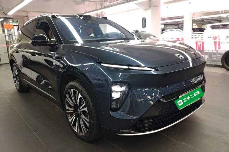 Used Nio ES8 2023 75 kWh Front Right 45 Deg