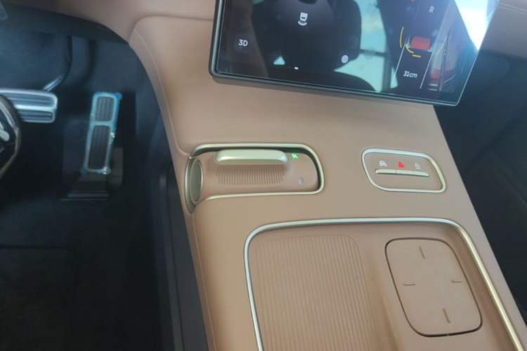 Used Nio ES8 2023 75 kWh Gear Lever