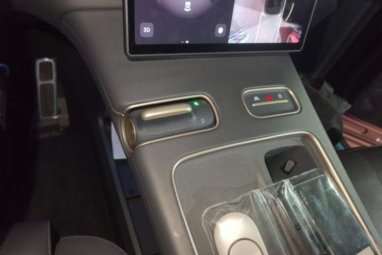 Used Nio ES8 2023 100kWh Signature Edition Gear Lever