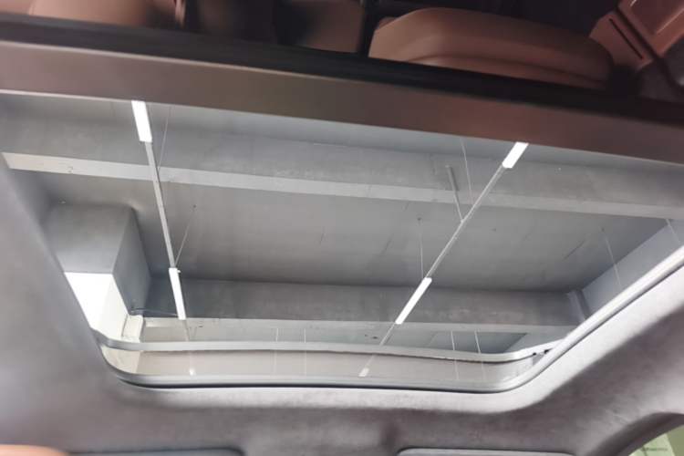 Used Nio ES8 2023 75 kWh Executive Edition Headliner