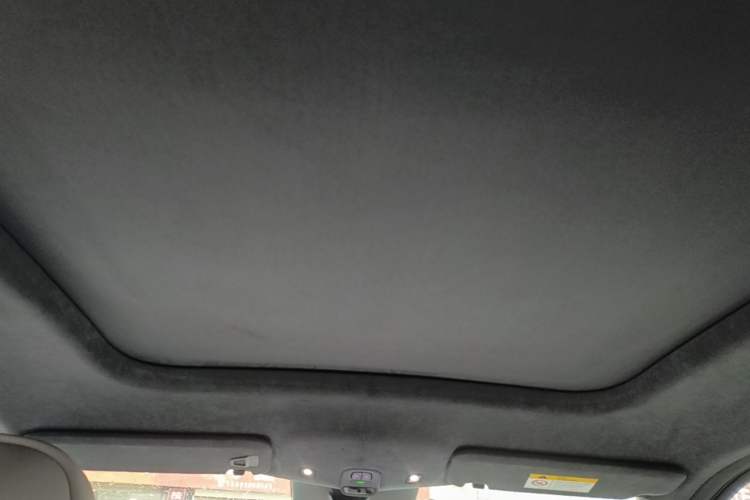 Used Nio ES8 2023 75 kWh Headliner