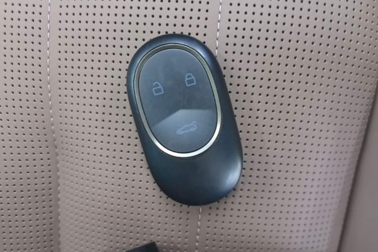 Used Nio ES8 2023 75 kWh Interior 1