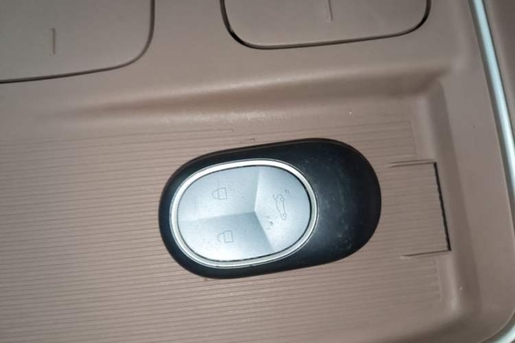 Used Nio ES8 2023 75 kWh Executive Edition Interior 1