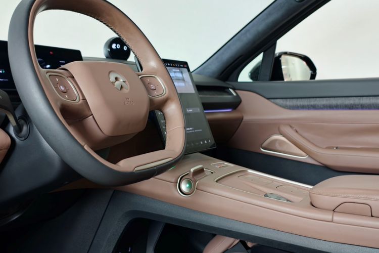 Used Nio ES8 2023 75 kWh Executive Edition Interior 2