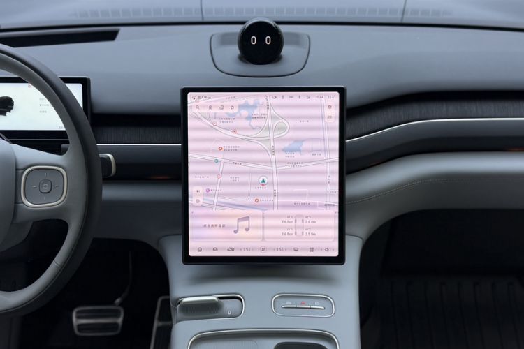 Used Nio ES8 2023 75 kWh Executive Edition Interior 9