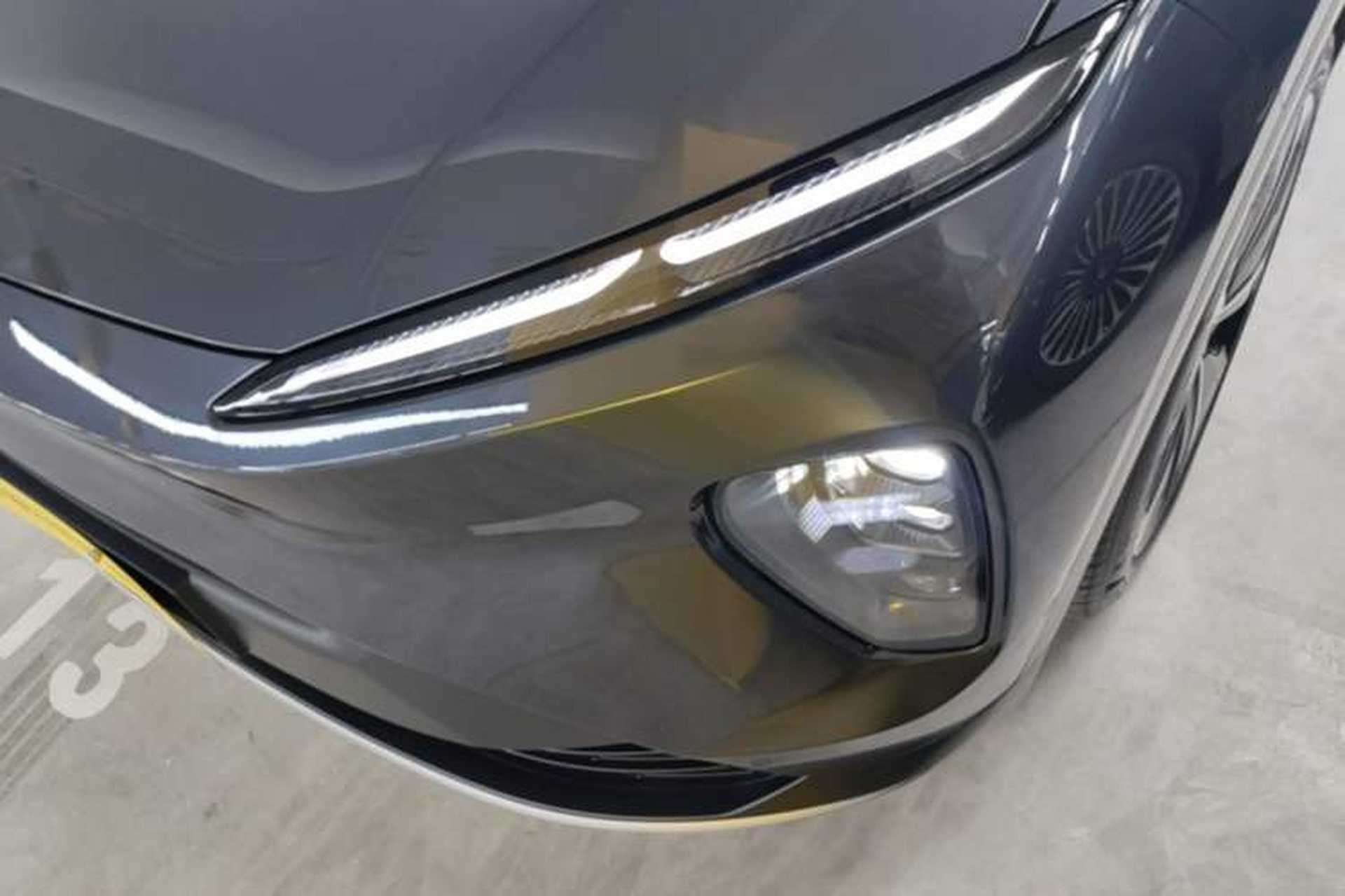 Used Nio ES8 2023 75 kWh Left Front Headlight