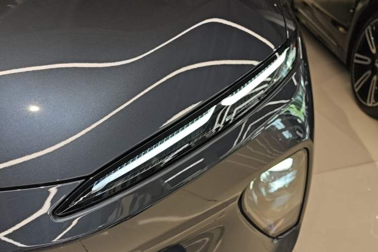 Used Nio ES8 2023 75 kWh Left Front Headlight