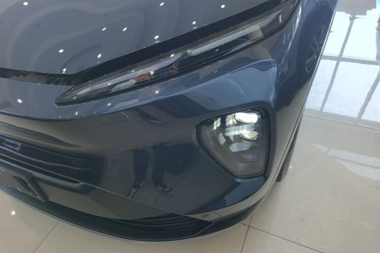 Used Nio ES8 2023 75 kWh Left Front Headlight