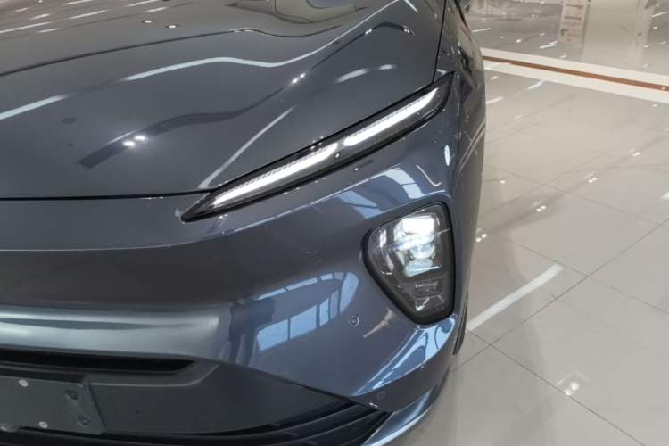 Used Nio ES8 2023 75 kWh Executive Edition Left Front Headlight