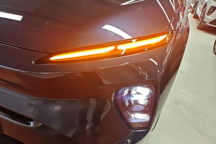 Used Nio ES8 2023 100kWh Signature Edition Left Front Headlight
