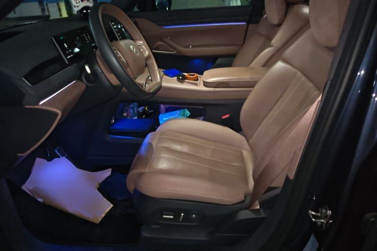 Used Nio ES8 2023 75 kWh Executive Edition Left Front Seat