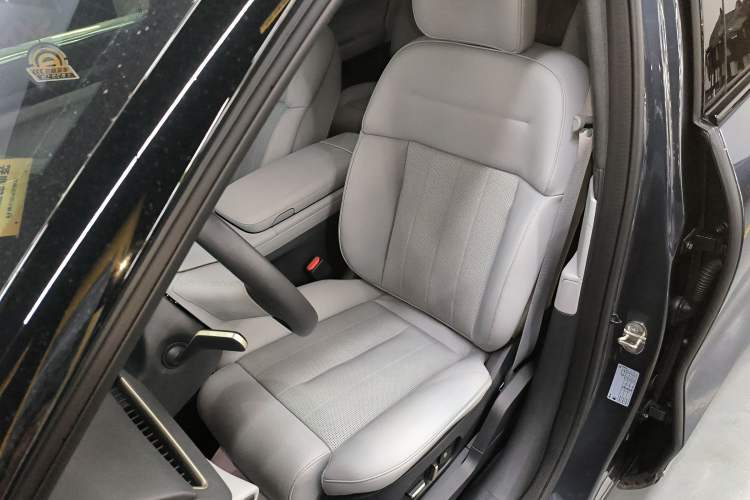 Used Nio ES8 2023 75 kWh Left Front Seat