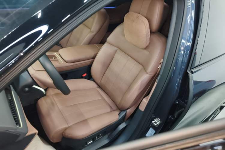 Used Nio ES8 2023 100kWh Left Front Seat
