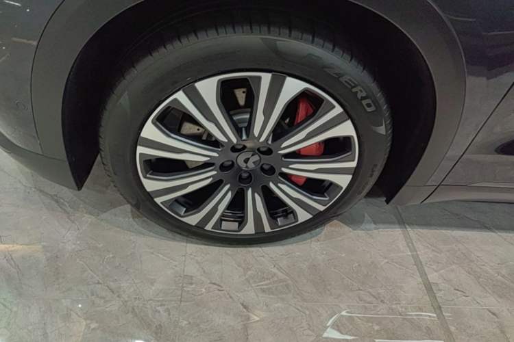 Used Nio ES8 2023 75 kWh Executive Edition Left Front Wheel Hub