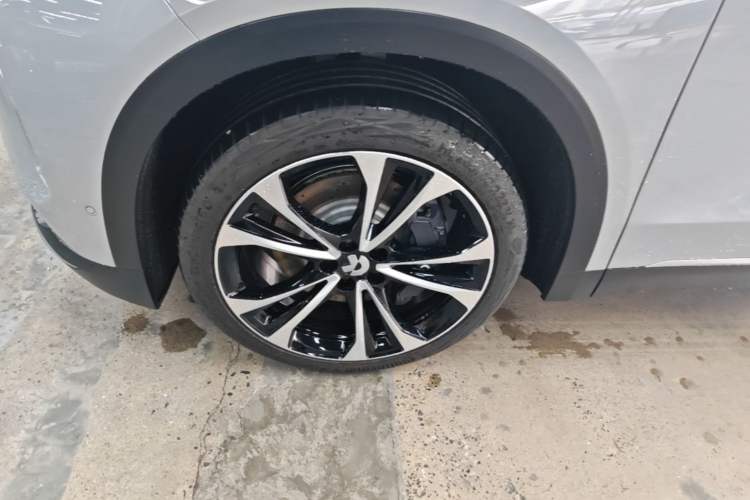Used Nio ES8 2023 100kWh Signature Edition Left Front Wheel Hub