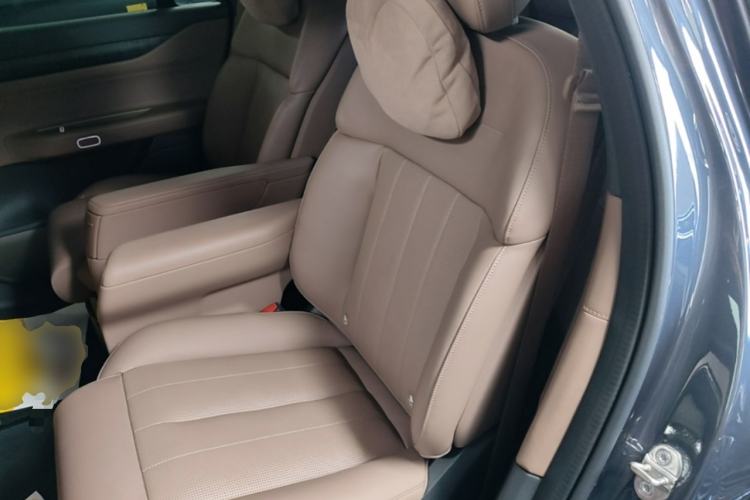 Used Nio ES8 2023 75 kWh Left Rear Seat