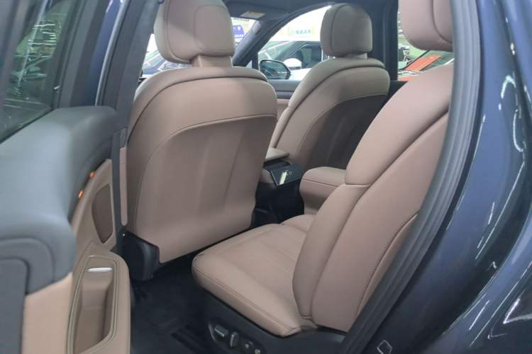 Used Nio ES8 2023 75 kWh Left Rear Seat