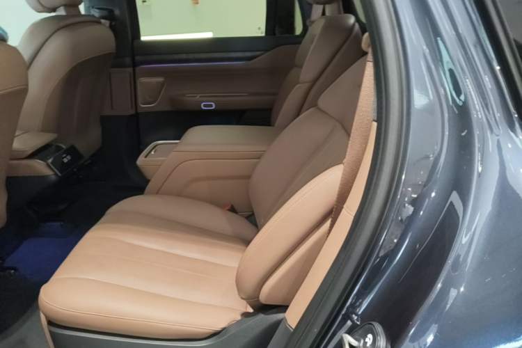 Used Nio ES8 2023 75 kWh Executive Edition Left Rear Seat