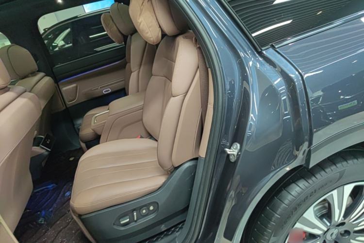 Used Nio ES8 2023 75 kWh Executive Edition Left Rear Seat