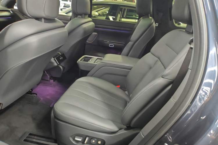 Used Nio ES8 2023 100kWh Signature Edition Left Rear Seat