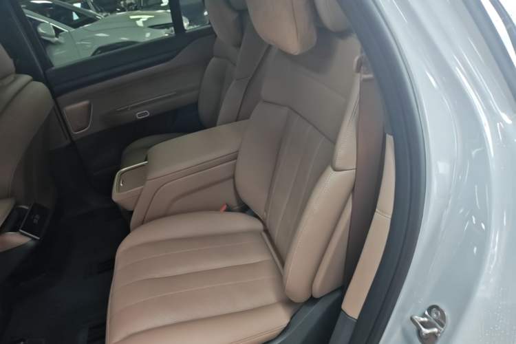 Used Nio ES8 2023 100kWh Signature Edition Left Rear Seat