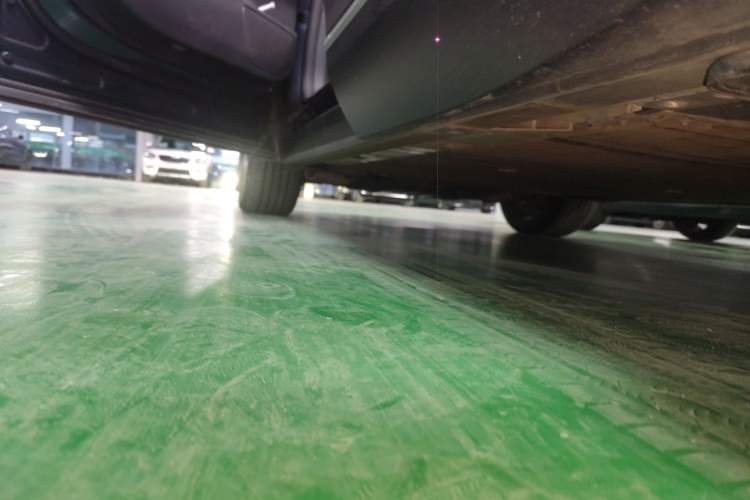 Used Nio ES8 2023 100kWh Signature Edition Left Side Sill