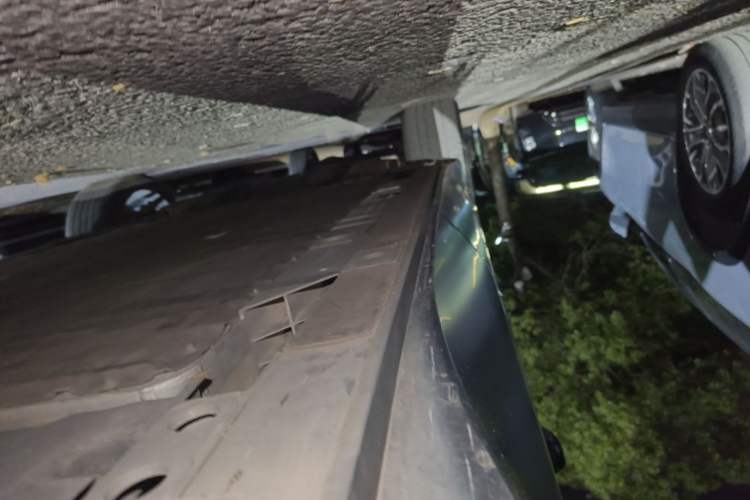 Used Nio ES8 2023 100kWh Signature Edition Left Side Sill