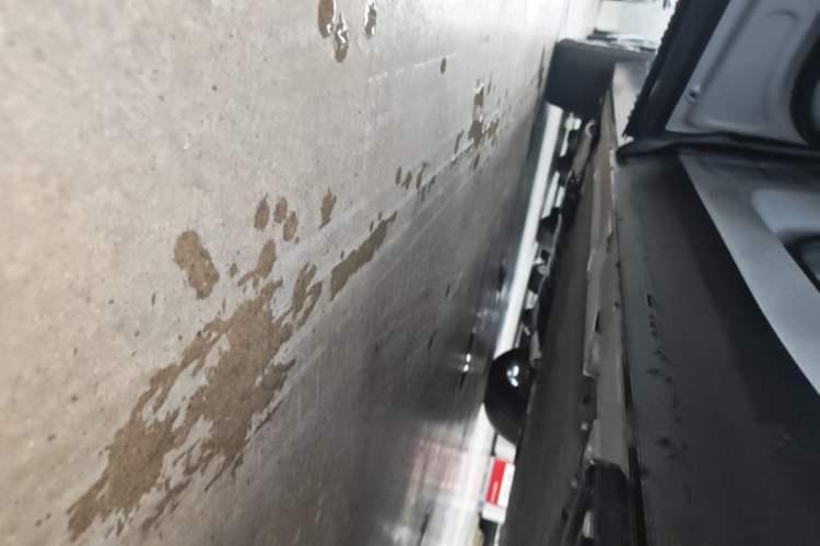 Used Nio ES8 2023 100kWh Signature Edition Left Side Sill