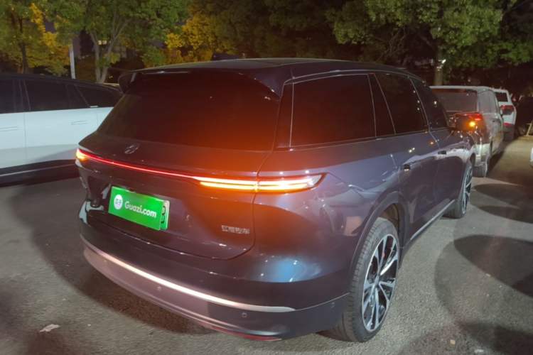 Used Nio ES8 2023 100kWh Signature Edition Rear Right 45 Deg