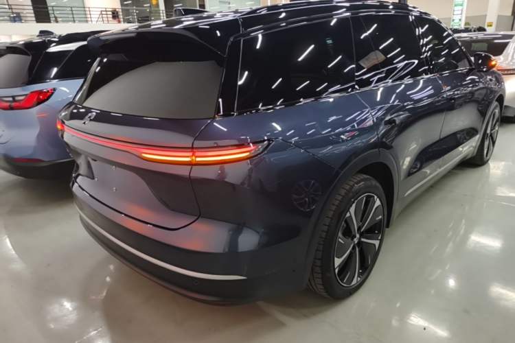 Used Nio ES8 2023 100kWh Rear Right 45 Deg