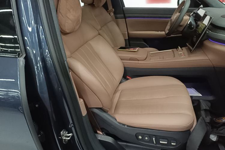 Used Nio ES8 2023 100kWh Right Front Seat
