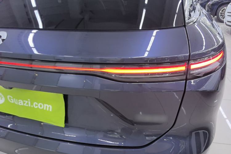 Used Nio ES8 2023 75 kWh Right Rear Taillight