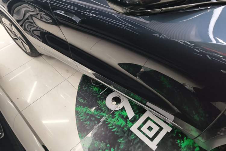 Used Nio ES8 2023 75 kWh Right Side Sill