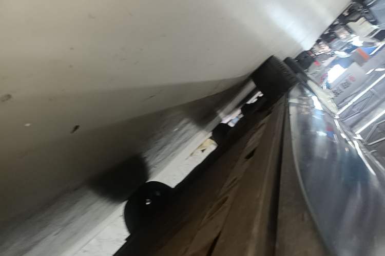 Used Nio ES8 2023 100kWh Right Side Sill