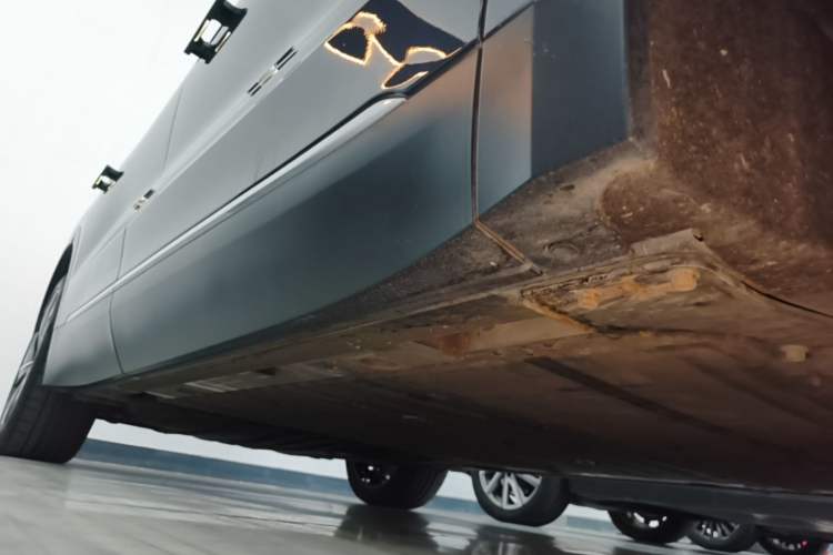 Used Nio ES8 2023 100kWh Right Side Sill