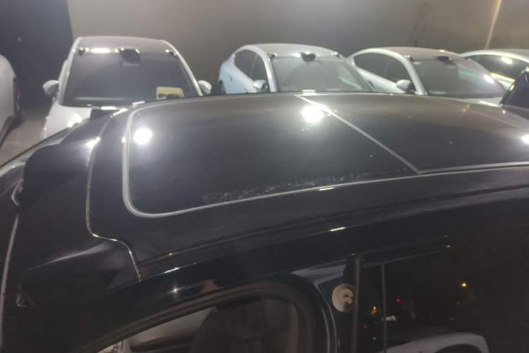 Used Nio ES8 2023 100kWh Signature Edition Roof