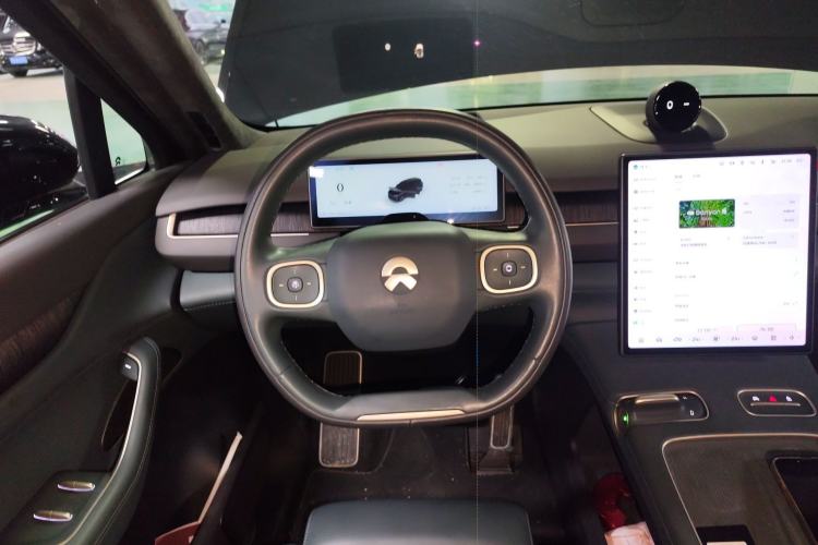 Used Nio ES8 2023 100kWh Signature Edition Steering Wheel