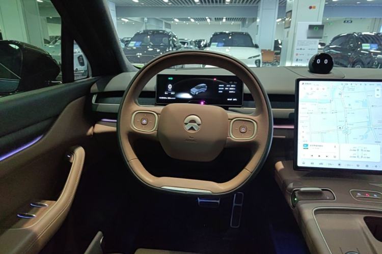 Used Nio ES8 2023 75 kWh Executive Edition Steering Wheel