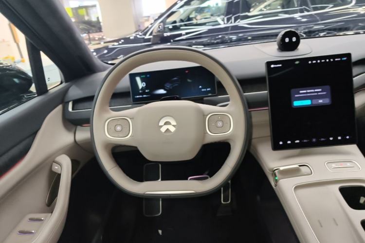 Used Nio ES8 2023 75 kWh Steering Wheel