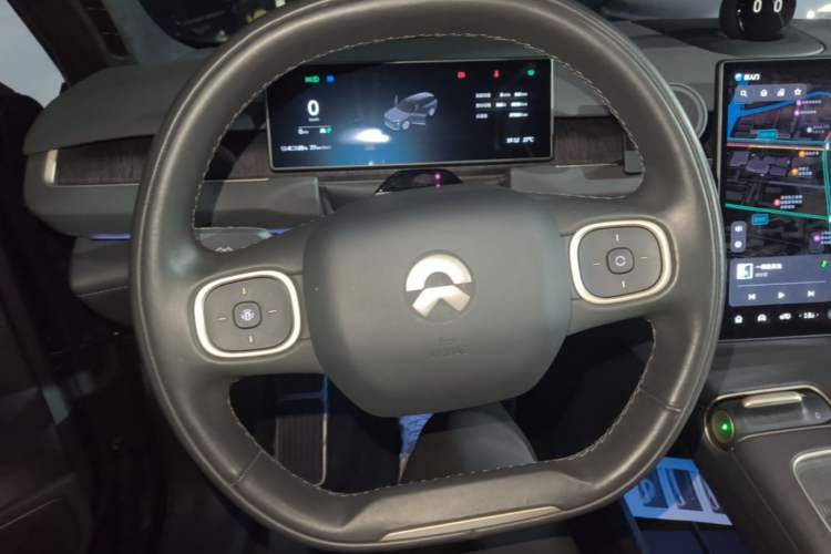 Used Nio ES8 2023 100kWh Signature Edition Steering Wheel