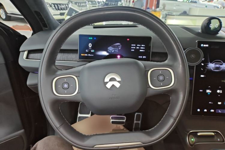 Used Nio ES8 2023 100kWh Signature Edition Steering Wheel