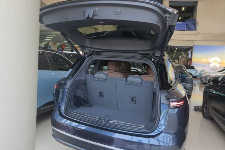 Used Nio ES8 2023 75 kWh Trunk