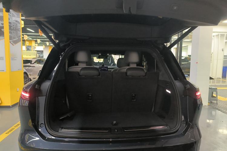 Used Nio ES8 2023 75 kWh Trunk