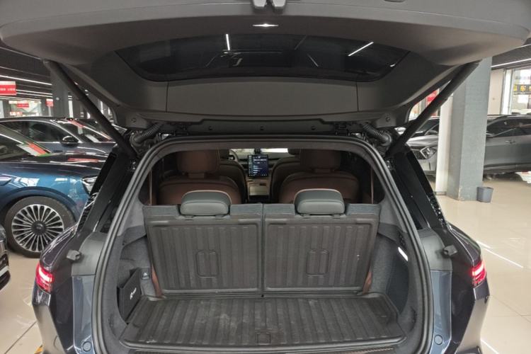 Used Nio ES8 2023 75 kWh Executive Edition Trunk