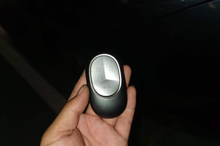 Used Nio ES8 2023 75 kWh Executive Edition Vehicle Key