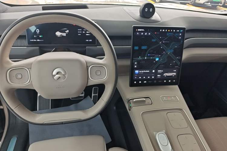 Used Nio ES8 2023 100kWh Signature Edition Center Console